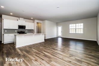 152 Olive Tea Ln in Statesville, NC - Foto de edificio - Building Photo