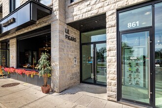 861-867 Saint-Pierre in Terrebonne, QC - Building Photo - Building Photo