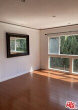 348 Rexford Dr in Beverly Hills, CA - Building Photo - Building Photo