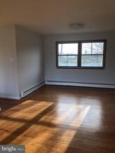 273 Dogwood Dr in Hummelstown, PA - Building Photo - Building Photo