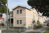 1082 Olive Ave in Long Beach, CA - Foto de edificio - Building Photo