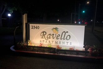 Ravello Apartments in Sacramento, CA - Foto de edificio - Building Photo