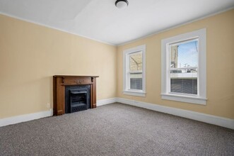 718 E Pearson St in Milwaukee, WI - Building Photo - Building Photo
