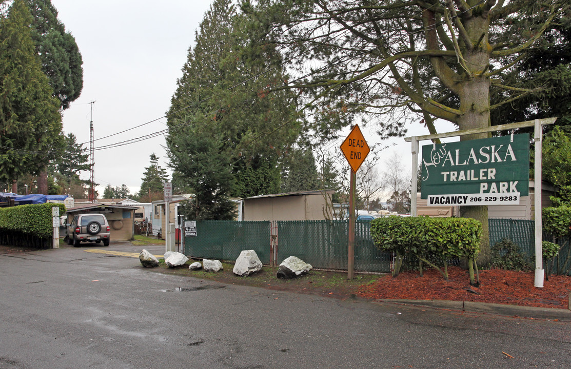 New Alaska Trailer Park in Kent, WA - Building Photo