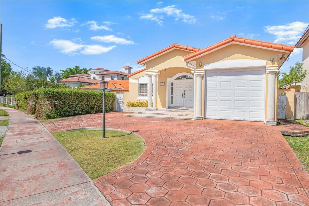 3750 Sheridan Ave in Miami Beach, FL - Building Photo