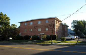 401 E Alexandria Ave in Alexandria, VA - Building Photo - Building Photo