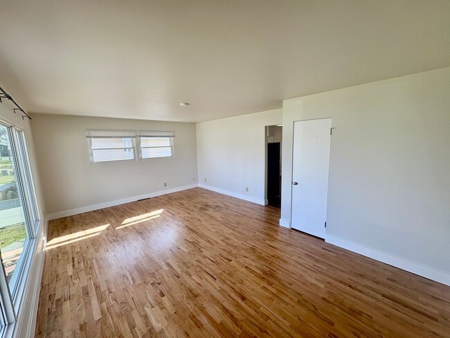1220 Fairvale Dr in Billings, MT - Building Photo - Building Photo