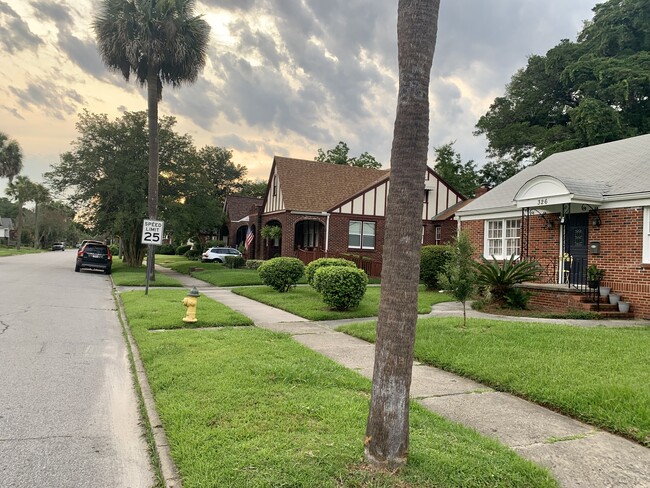 property at 326 E 54th St