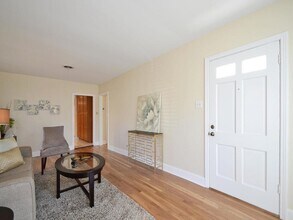 1006 E 38th St in Austin, TX - Building Photo - Building Photo