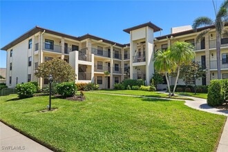12581 Kelly Sands Way in Ft. Myers, FL - Building Photo - Building Photo