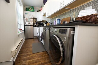 923 W Waveland Ave, Unit M07H in Chicago, IL - Foto de edificio - Building Photo