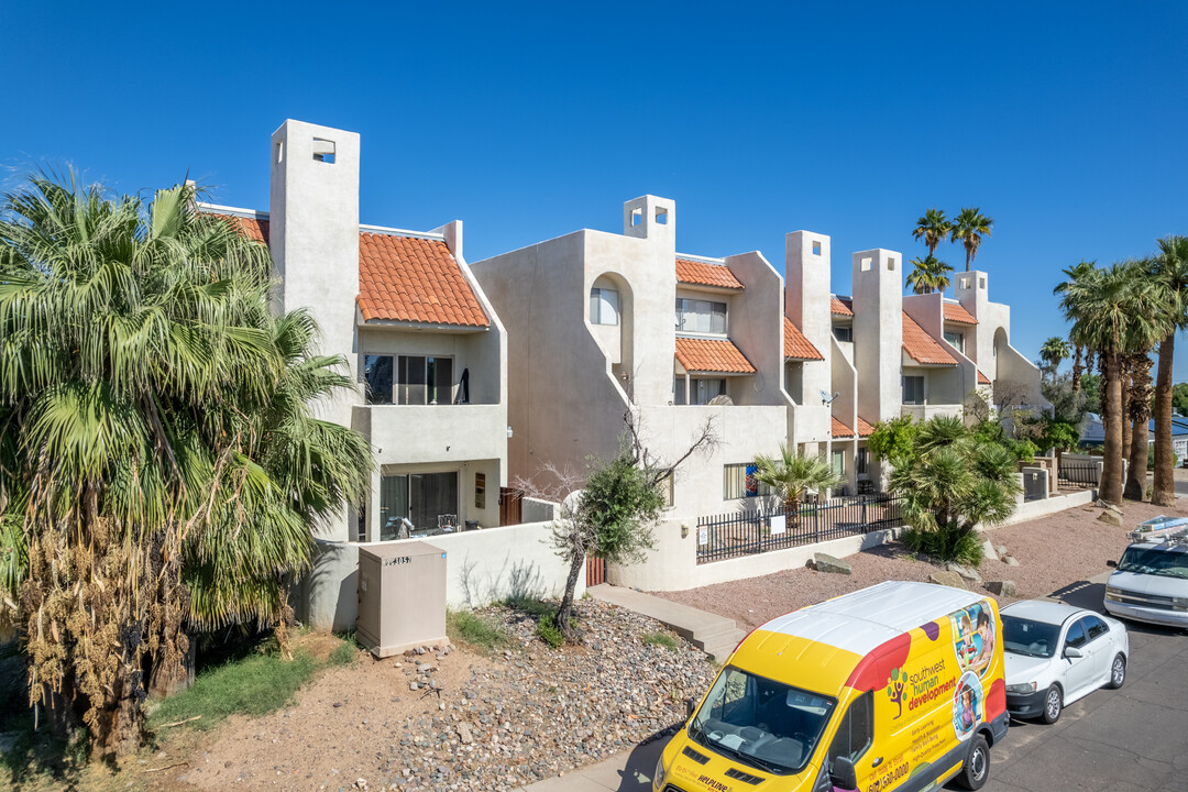 Park Fifth Avenue Condominuiums in Phoenix, AZ - Building Photo