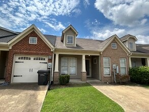 2070 Rossburg Pl in Calera, AL - Building Photo - Building Photo