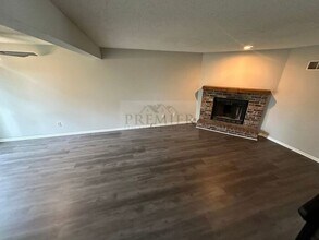 3568 NE Independence Ave in Lee's Summit, MO - Building Photo - Building Photo