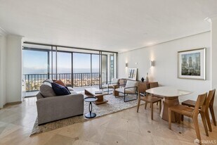 999 Green St in San Francisco, CA - Building Photo