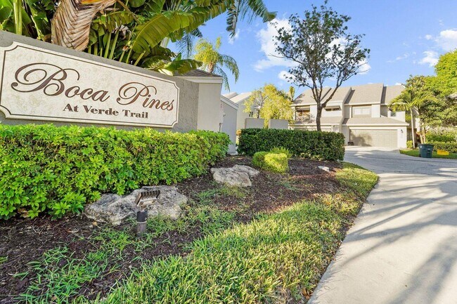 6750 Boca Pines Trail in Boca Raton, FL - Building Photo - Building Photo