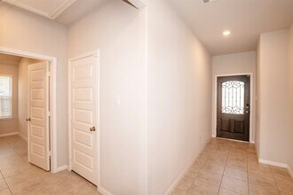 2506 Indigo Harvest Trl in Houston, TX - Foto de edificio - Building Photo