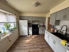 2421 Ridge Rd in Blacksburg, VA - Building Photo - Building Photo