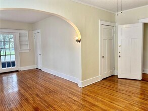 7726 S Claiborne Ave, Unit A in New Orleans, LA - Foto de edificio - Building Photo