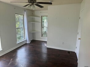 5650 Highland Rd in Baton Rouge, LA - Building Photo - Building Photo