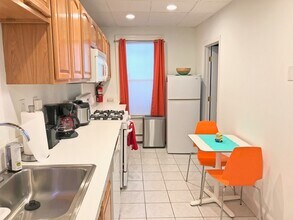 135 W 8th St in Boston, MA - Building Photo - Building Photo