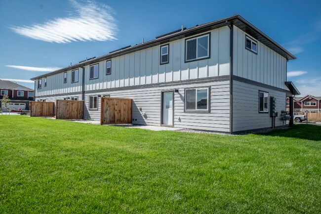 1304 Westwood Cir in Belgrade, MT - Building Photo - Building Photo