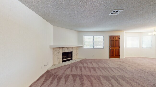 2709 Otter Creek Ct, Unit 201 in Las Vegas, NV - Building Photo - Building Photo