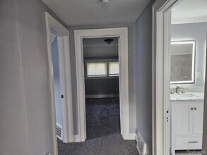 362 S Marshall St in Pontiac, MI - Building Photo - Building Photo