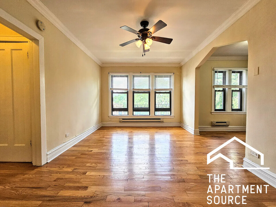 4735 N Hermitage Ave, Unit 2 in Chicago, IL - Building Photo