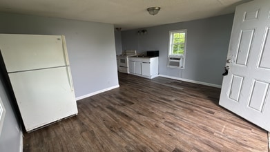 823 Meadow Dr in Myrtle Beach, SC - Building Photo - Building Photo