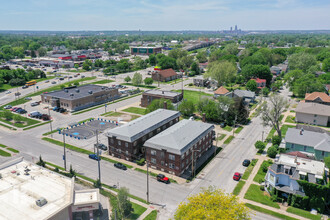 Washington Court Apartments in Council Bluffs, IA - Building Photo - Building Photo