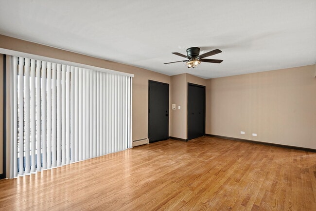 2124 N Harlem Ave in Elmwood Park, IL - Building Photo - Building Photo