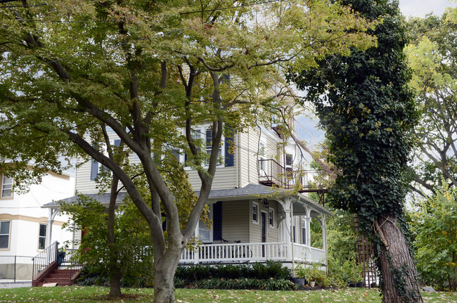 The Cricket Avenue Apartments in Ardmore, PA - Building Photo - Building Photo