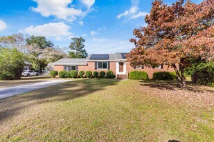 417 N Crestwood Dr in Wilmington, NC - Building Photo