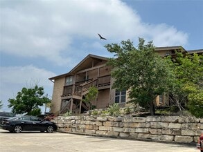1713 Hiawatha Dr in Kerrville, TX - Building Photo - Building Photo