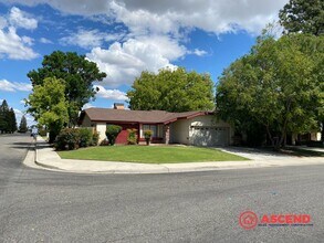 4200 Ryder Ln in Bakersfield, CA - Building Photo - Building Photo