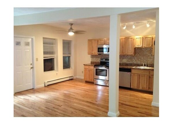 120 Berkshire St in Cambridge, MA - Foto de edificio - Building Photo