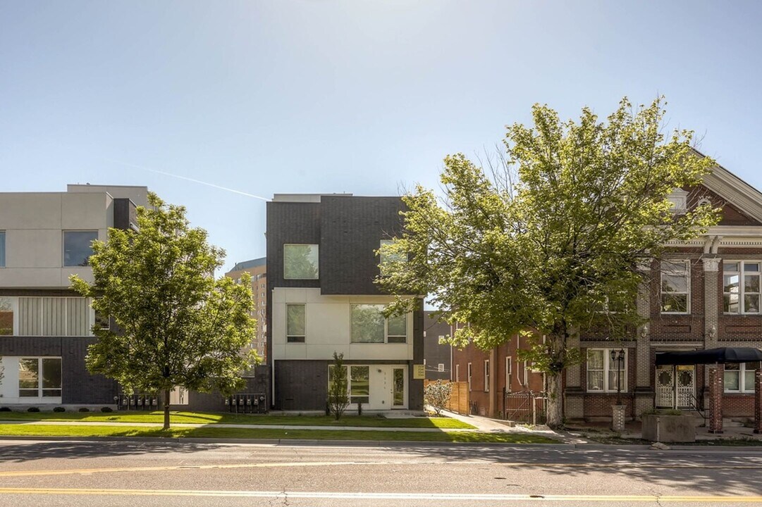 3244 Federal Blvd in Denver, CO - Building Photo