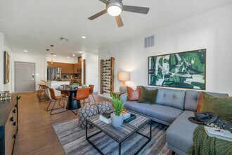 Kalon in Phoenix, AZ - Foto de edificio - Building Photo