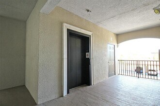 16904 Vardon Ter in Bradenton, FL - Building Photo - Building Photo