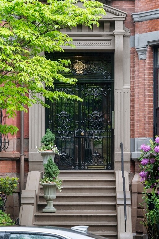 296 Commonwealth Ave in Boston, MA - Building Photo - Building Photo