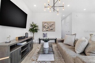 7553 Gesualdo Ct in Tampa, FL - Building Photo - Building Photo