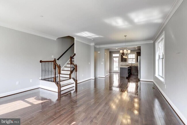 6128 Solent Pl NE in Washington, DC - Building Photo - Building Photo