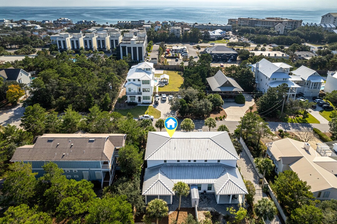 142 Rolling Dunes Dr in Santa Rosa Beach, FL - Building Photo