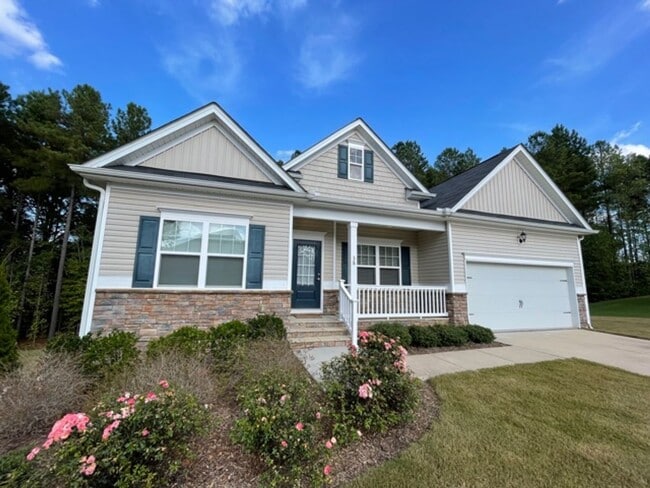 property at 38 Stoneside Cir