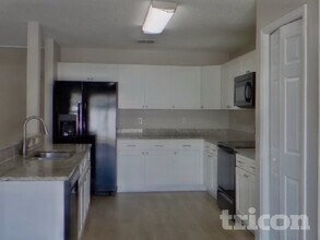 3247 Amberley Park Cir in Kissimmee, FL - Building Photo - Building Photo