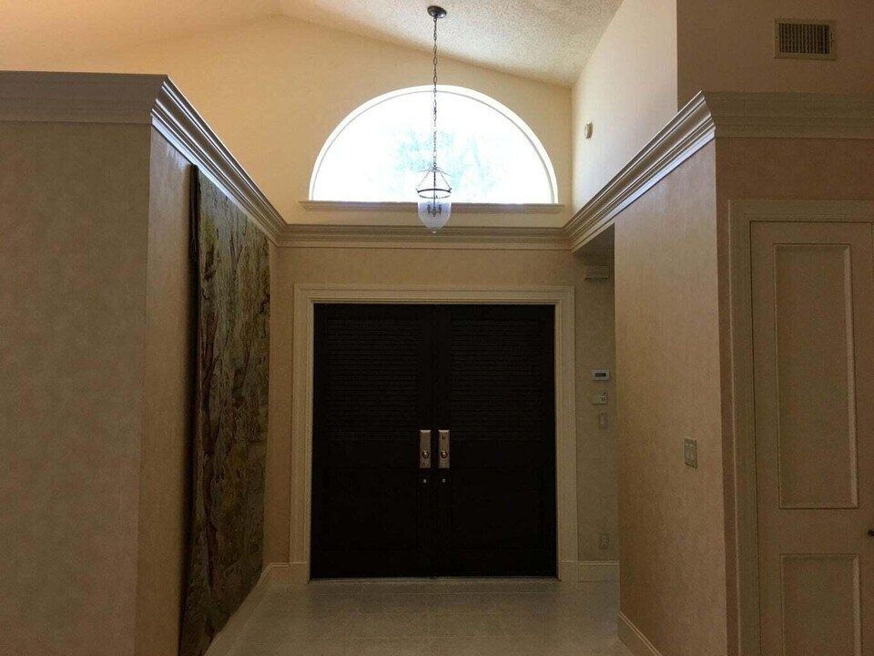 12751 Touchstone Pl in Palm Beach Gardens, FL - Foto de edificio