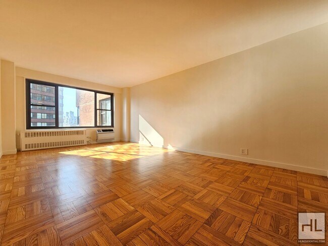 145 4th Ave