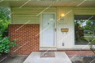 29309 Spring Hill Dr in Southfield, MI - Building Photo - Building Photo