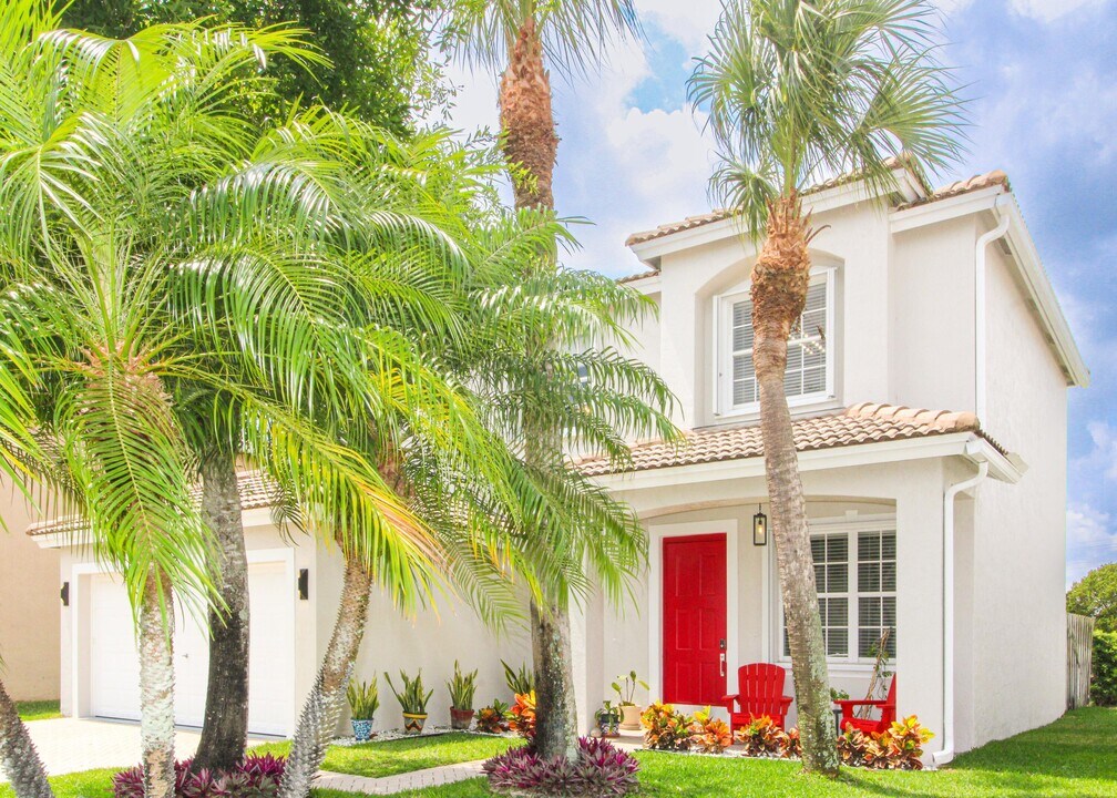 10817 Oak Bend Way in Wellington, FL - Building Photo